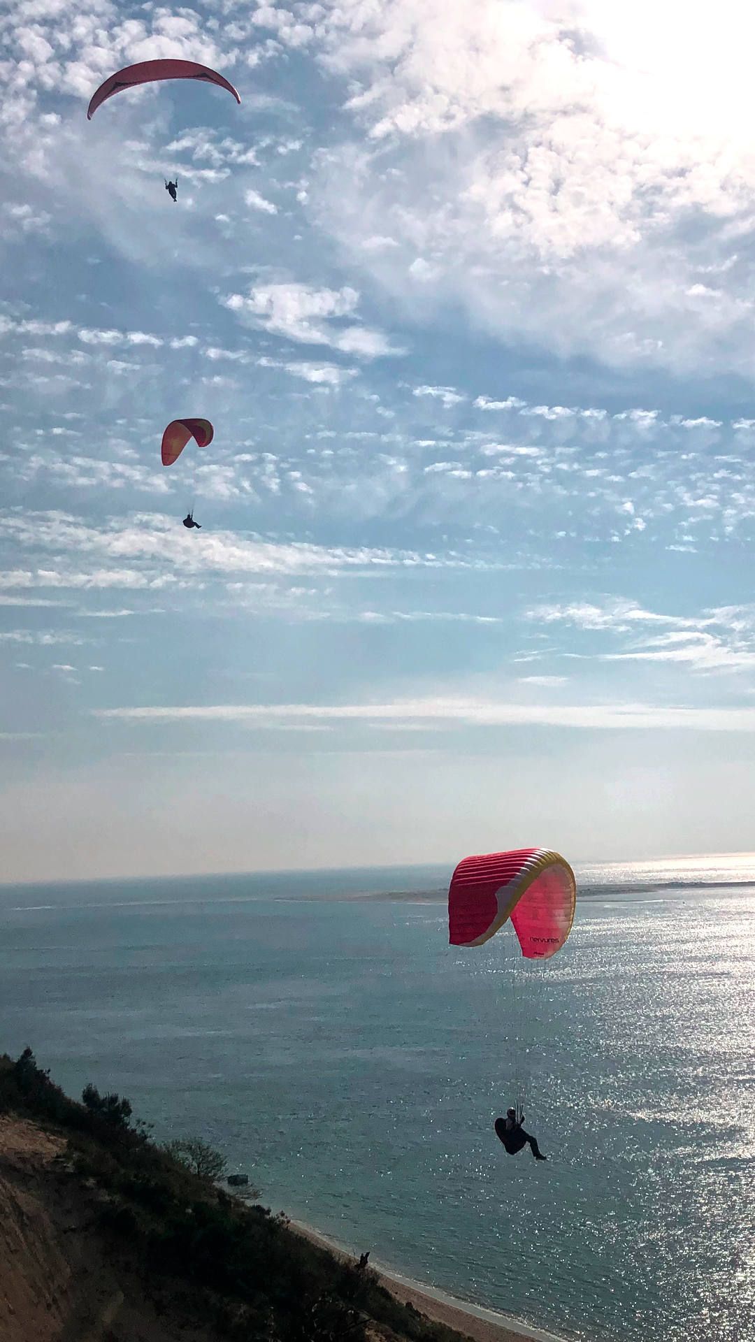 Ideale Soaring-Bedingungen fürm Gleitschirme beim Petit Nice Startplatz an der Dune du Pyla.
